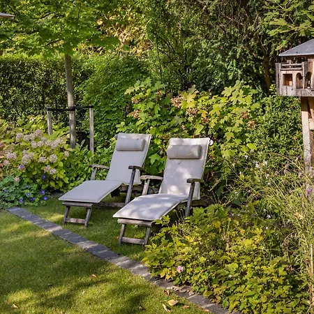 Bagatelle Gardenhouse فندق *