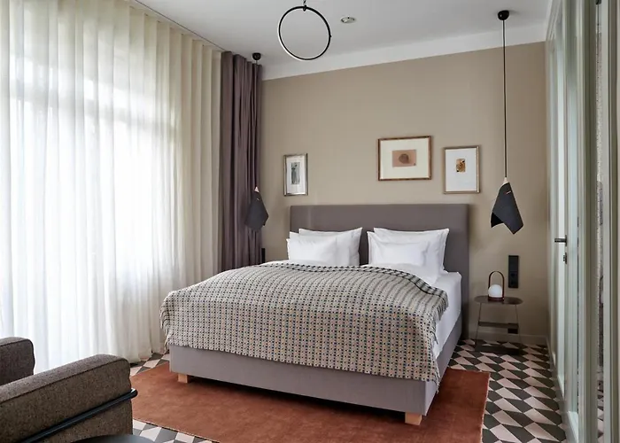 Bagatelle Gardenhouse