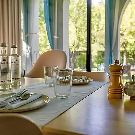Bagatelle Gardenhouse * Budapest