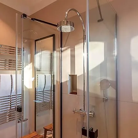 Bagatelle Gardenhouse * Budapest