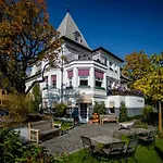 Bagatelle Gardenhouse מלון