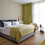 Bagatelle Gardenhouse מלון
