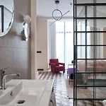 Bagatelle Gardenhouse מלון *