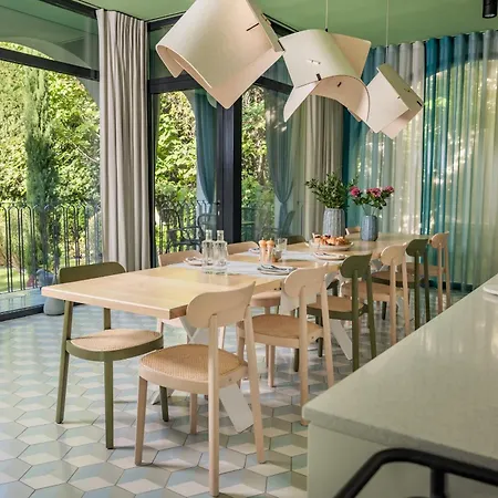 Bagatelle Gardenhouse * ブダペスト