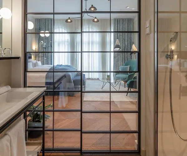 Bagatelle Gardenhouse Hotel *